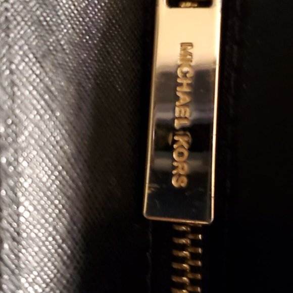 Michael Kors Dillon Saffiano Leather Black Handbag Purse - Picture 9 of 12